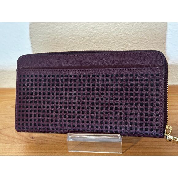 Kate Spade Cameron Street Perforated Rose Lacey Wallet in Deep Plum EUC - Picture 3 of 9